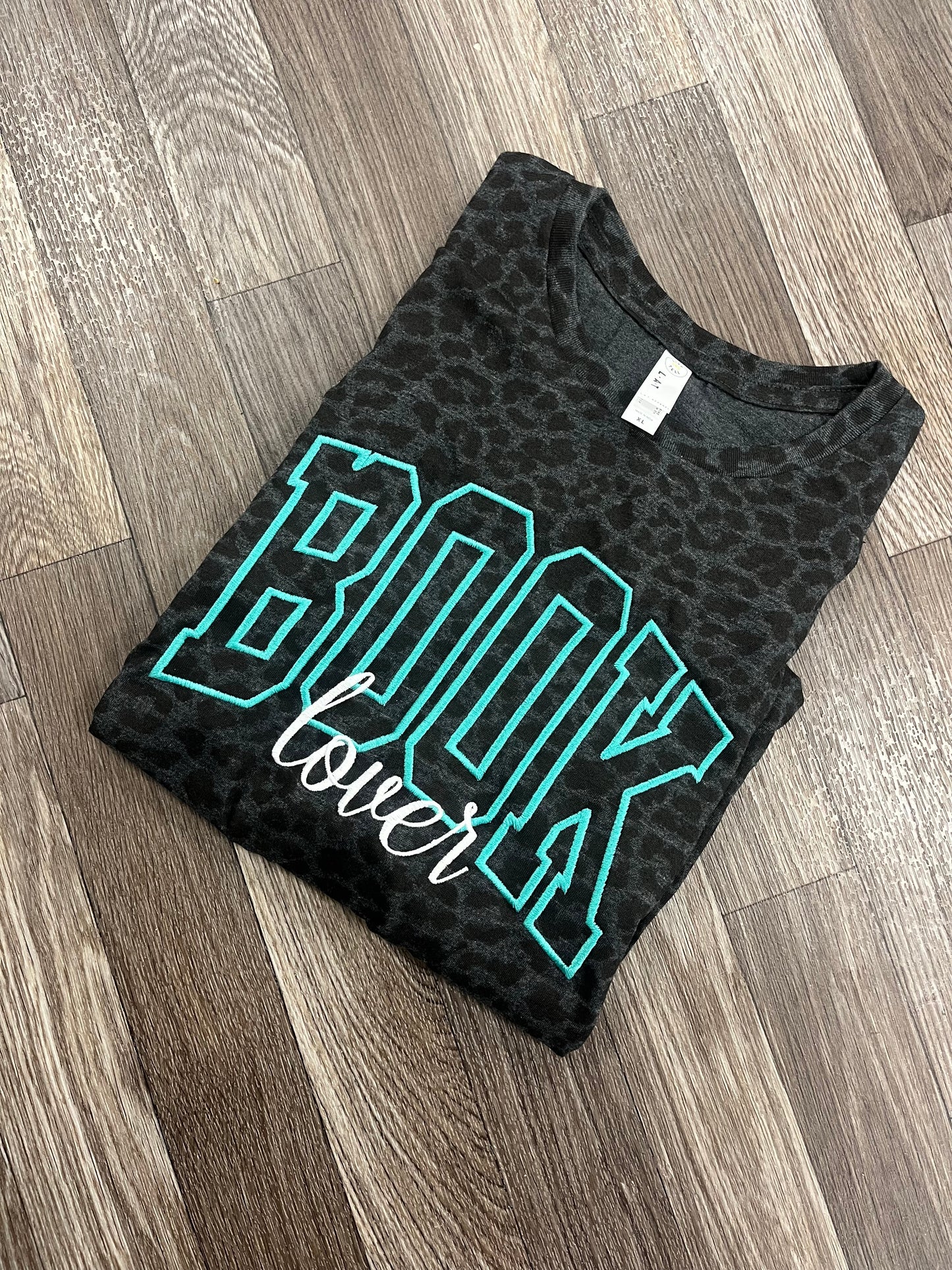 Book Lover Black Leopard Tshirt